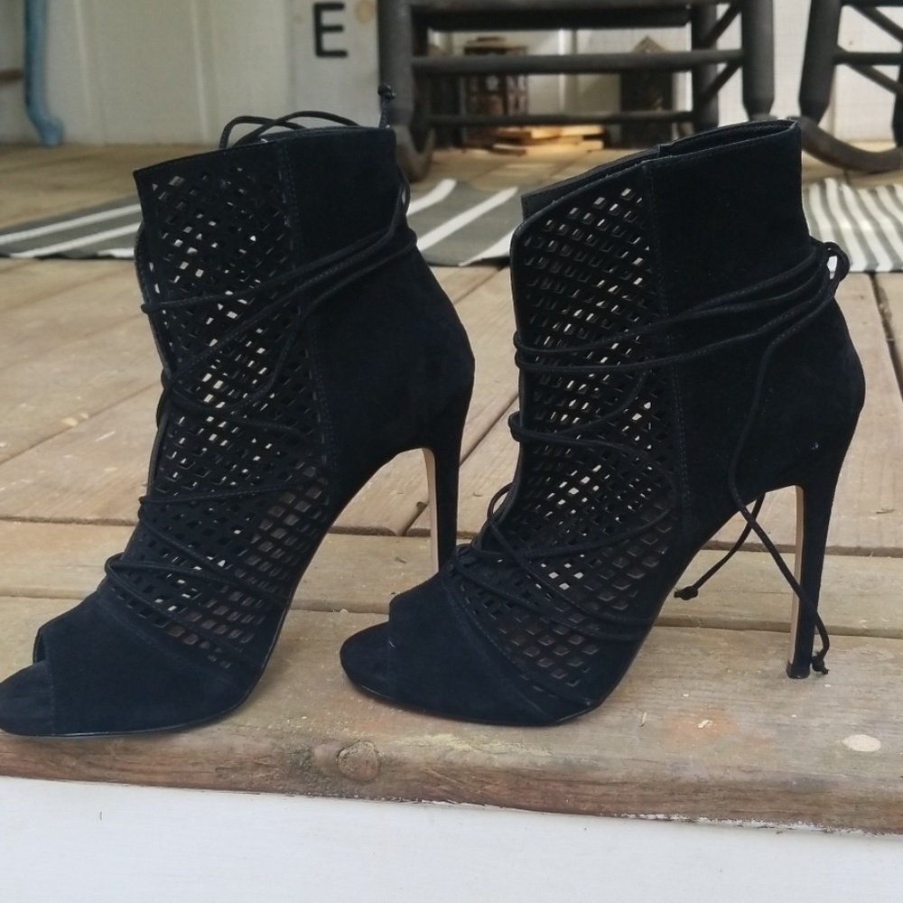 Steve Madden peep toes